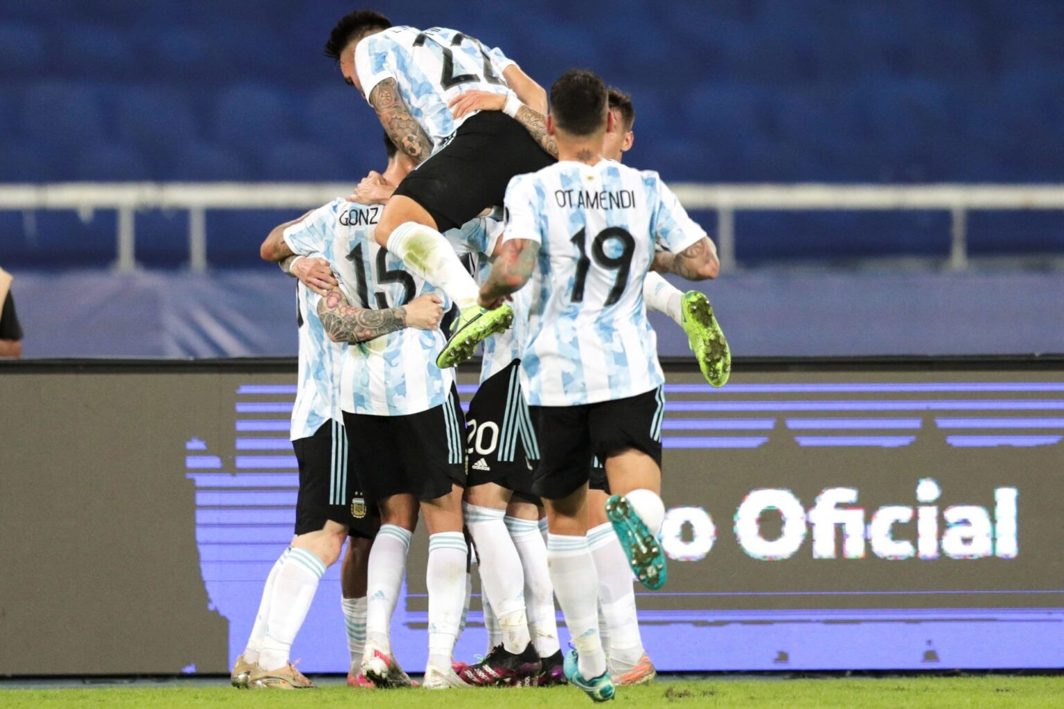 Qatar 2022 L'Argentine bat l'Uruguay et conforte sa deuxième place