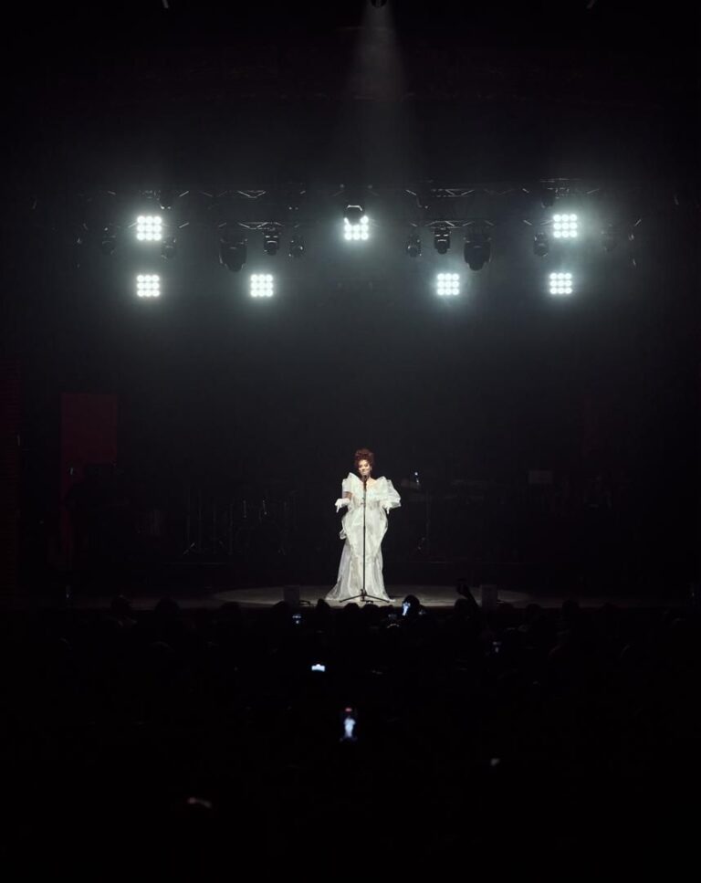Fatima, sur le toit de l’Olympia