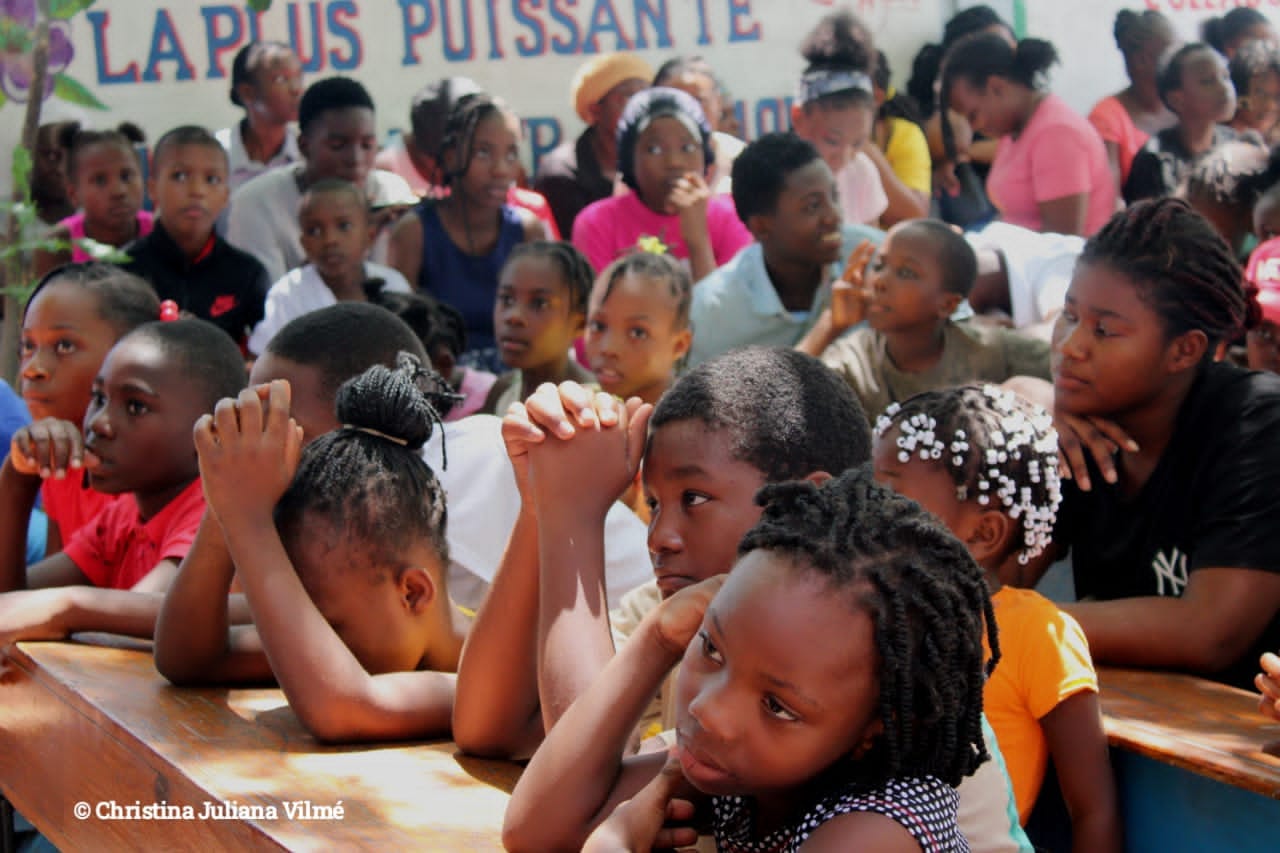 rentr-e-scolaire-2026-2027-300-enfants-re-oivent-des-kits-scolaires